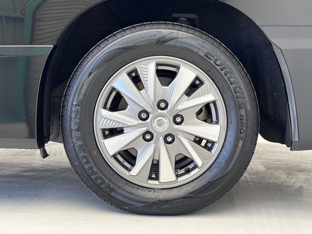 �y����15�C���`�A���~�z�C�[���z�O�ςɃ}�b�`���������A���~�z�C�[���𑕒����Ă���܂��B�e��ЊO�A���~�z�C�[����A�X�^�b�h���X�^�C�����戵�����Ă���܂��B���񂲑��k����������