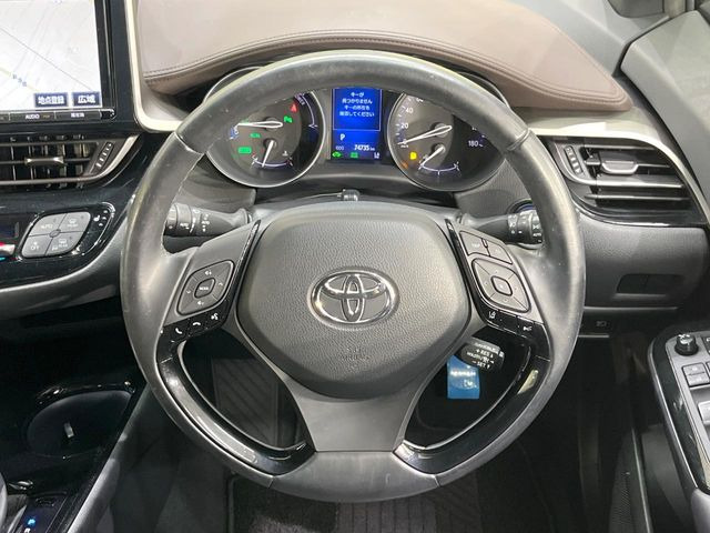 【ステアリングスイッチ】運転中、前方から目線をそらすことなく、オーディオ等の操作が可能な便利機能!安心&快適なドライブを演出してくれます♪