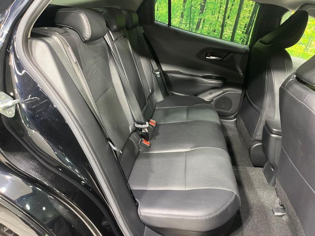 後部座席も気になるようなキズ・汚れやへたり等、大きなダメージはなく、良好な状態です。