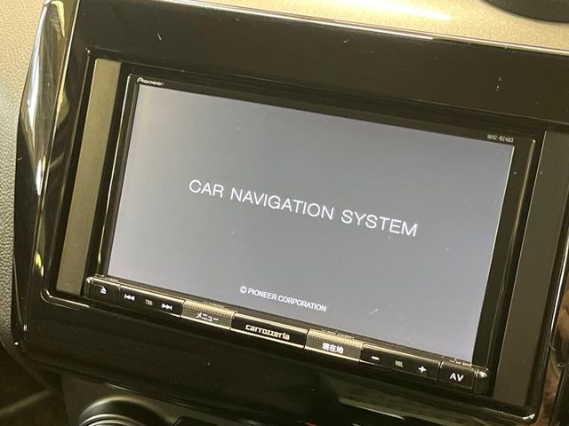 【ナビゲーション】目的地までしっかり案内してくれる使いやすいナビ。Bluetooth接続すればお持ちのスマホやMP3プレイヤーの音楽を再生可能!毎日の運転がさらに楽しくなります!!