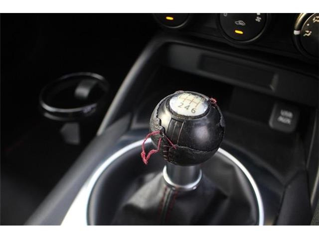 大好評のボディコーティング「ハイモースコート」もご納車までに施工可能。雨染みや線傷など中古車だからと諦めていませんか?ピカピカの状態でお乗り出しいただけます。