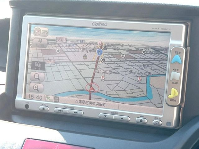 【メーカー純正ナビ】インテリアに溶け込むスタイリッシュな「専用設計」メーカーナビを装備♪視認性や操作性など基本性能にも優れ、より上質なカーライフをお楽しみいただけます。