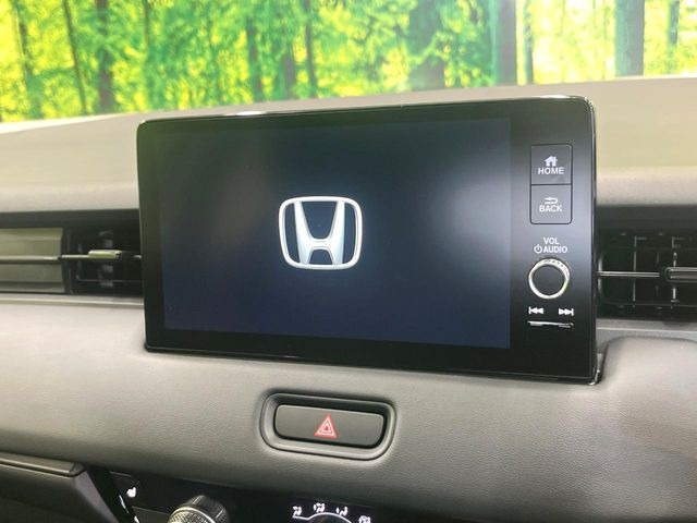 【メーカー純正ナビ】インテリアに溶け込むスタイリッシュな「専用設計」メーカーナビを装備♪視認性や操作性など基本性能にも優れ、より上質なカーライフをお楽しみいただけます。