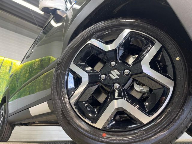 �y����16�C���`�A���~�z�C�[���z�O�ςɃ}�b�`���������A���~�z�C�[���𑕒����Ă���܂��B�e��ЊO�A���~�z�C�[����A�X�^�b�h���X�^�C�����戵�����Ă���܂��B���񂲑��k����������