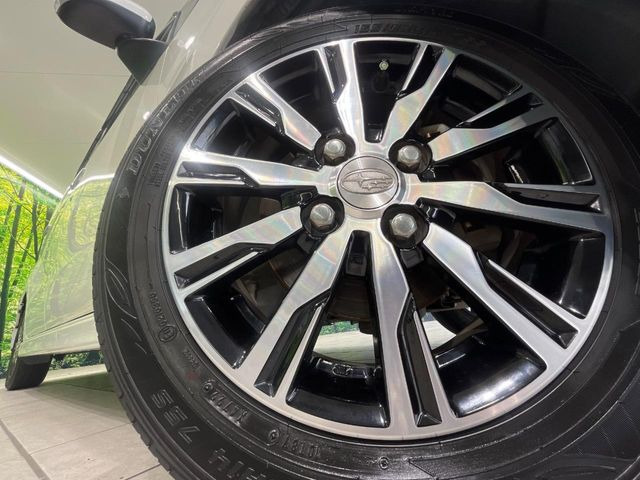 �y����14�C���`�A���~�z�C�[���z�O�ςɃ}�b�`���������A���~�z�C�[���𑕒����Ă���܂��B�e��ЊO�A���~�z�C�[����A�X�^�b�h���X�^�C�����戵�����Ă���܂��B���񂲑��k����������