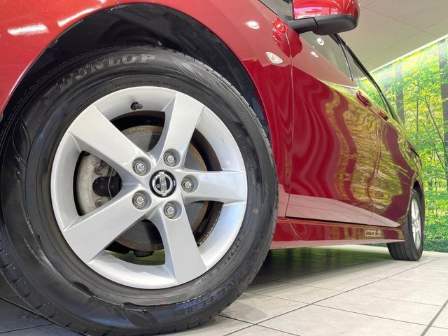 �y����15�C���`�A���~�z�C�[���z�O�ςɃ}�b�`���������A���~�z�C�[���𑕒����Ă���܂��B�e��ЊO�A���~�z�C�[����A�X�^�b�h���X�^�C�����戵�����Ă���܂��B���񂲑��k����������