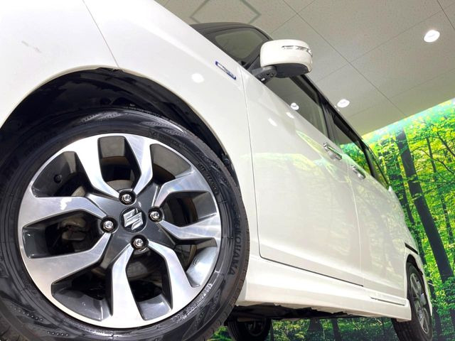 �y�����A���~�z�C�[���z�O�ςɃ}�b�`���������A���~�z�C�[���𑕒����Ă���܂��B�e��ЊO�A���~�z�C�[����A�X�^�b�h���X�^�C�����戵�����Ă���܂��B���񂲑��k����������