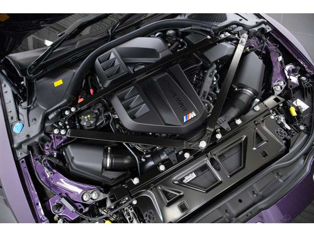 3.0L ����6�C��DOHC�c�C���^�[�{�A510ps/66.3kgm�A�S��&times;�S��&times;�S��mm 4805&times;1885&times;1395mm�A�ԗ��d�� 1930kg