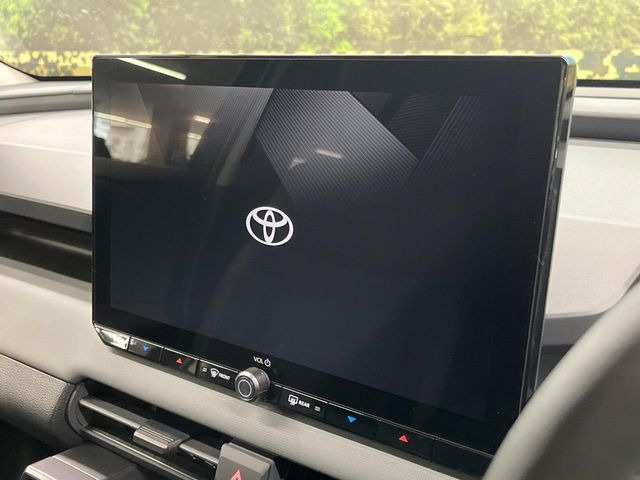 �y12.9�C���` �f�B�X�v���C�I�[�f�B�I�z���ʂ̃f�B�X�v���C��AppleCarPlay��AndroidAuto�����p�\�B�傫�ȉ�ʂŃX�}�z�i�r�A�v���������p���������܂���