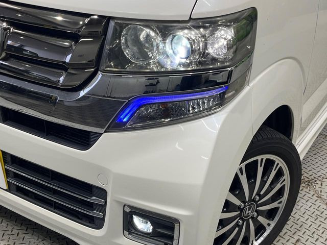 �yLED�w�b�h���C�g�z���V����ԑ��s�����ǍD�Ȏ��E���m�ۂ����S���ĉ^�]�ł��鍂�P�xLED�w�b�h���C�g�𑕔�!�_�����x�������A����d�͂��}�����Ă��܂��B