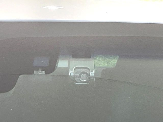 【ドライブレコーダー】ドライブレコーダー装備!走行中はもちろん、あおり運転や事故に遭遇した際、映像で記録し、万一のリスクに備えます。※記録用SDカードはお客様ご自身でご準備いただく必要があります。