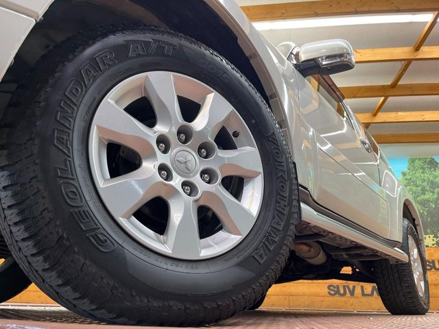 �y����17�C���`�A���~�z�C�[���z�O�ςɃ}�b�`���������A���~�z�C�[���𑕒����Ă���܂��B�e��ЊO�A���~�z�C�[����A�X�^�b�h���X�^�C�����戵�����Ă���܂��B���񂲑��k����������