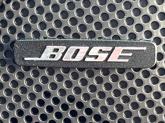 �yBOSE�T�E���h�V�X�e���z���[�J�[�I�v�V�����̍��i�ʃT�E���h�V�X�e���𓋍ځB��p�̃`���[�j���O���{���ꂽ�召�l�X�ȃX�s�[�J�[����ǎ��ȃT�E���h���t�ł��A�Տꊴ���ӂ�鉹����Ԃ����o���܂��B