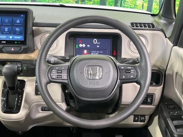 【ステアリングスイッチ】運転中、前方から目線をそらすことなく、オーディオ等の操作が可能な便利機能!安心&快適なドライブを演出してくれます♪