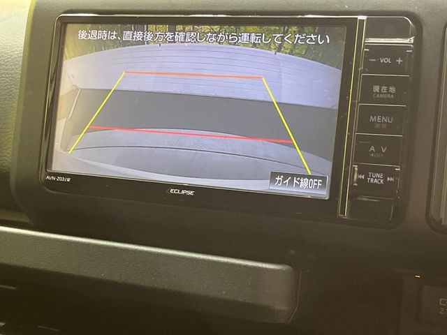 【バックカメラ】駐車時に後方がリアルタイム映像で確認できます。大型商業施設や立体駐車場での駐車時や、夜間のバック時に大活躍!運転スキルに関わらず、今や必須となった装備のひとつです!
