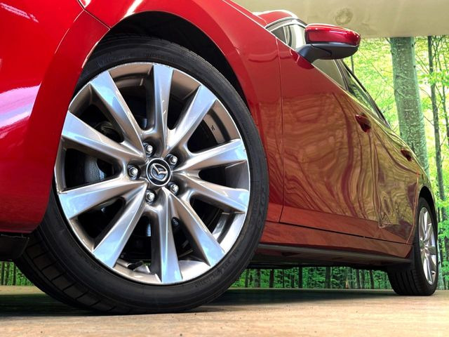 �y�����A���~�z�C�[���z�O�ςɃ}�b�`���������A���~�z�C�[���𑕒����Ă���܂��B�e��ЊO�A���~�z�C�[����A�X�^�b�h���X�^�C�����戵�����Ă���܂��B���񂲑��k����������