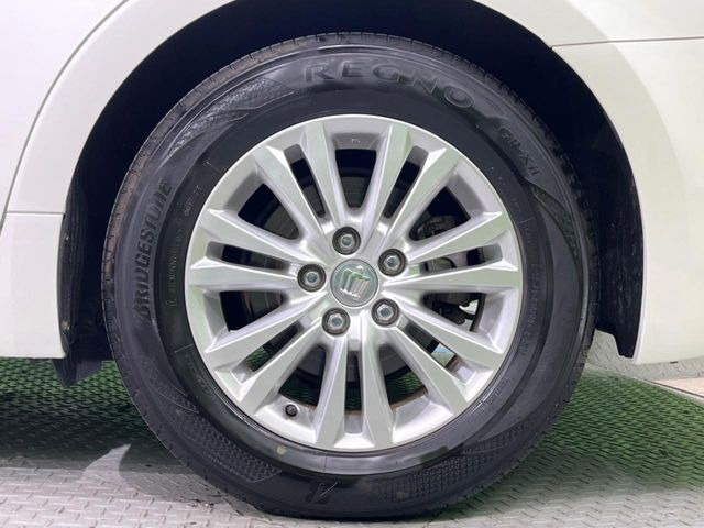 �y����16�C���`�A���~�z�C�[���z�O�ςɃ}�b�`���������A���~�z�C�[���𑕒����Ă���܂��B�e��ЊO�A���~�z�C�[����A�X�^�b�h���X�^�C�����戵�����Ă���܂��B���񂲑��k����������