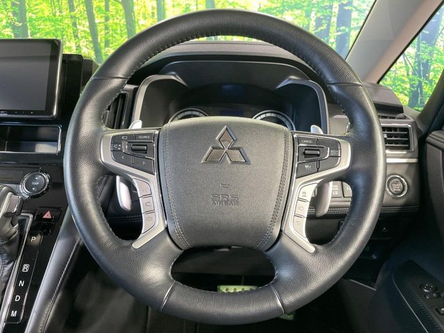 【ステアリングスイッチ】運転中、前方から目線をそらすことなく、オーディオ等の操作が可能な便利機能!安心&快適なドライブを演出してくれます♪