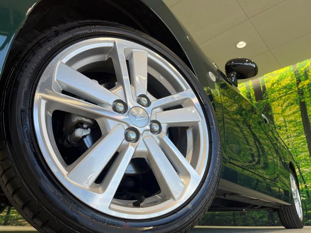�y����16�C���`�A���~�z�C�[���z�O�ςɃ}�b�`���������A���~�z�C�[���𑕒����Ă���܂��B�e��ЊO�A���~�z�C�[����A�X�^�b�h���X�^�C�����戵�����Ă���܂��B���񂲑��k������