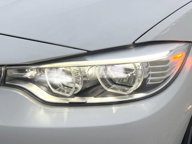 ●LEDヘッドライト:夜間走行時も良好な視界を確保し安心して運転できる高輝度LEDヘッドライトを装備!点灯速度が早く、消費電力も抑えられています。