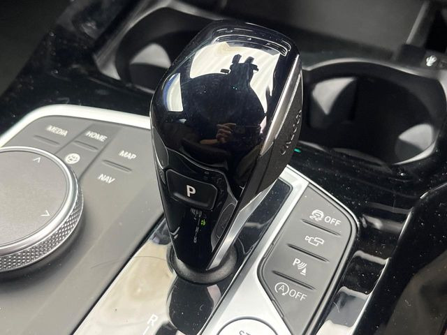 ��MT���[�h�t��AT:�ʏ�͎����ł����Ȃ���ϑ�(�M�A�`�F���W)���h���C�o�[�̑���ɂ���ĈӐ}�I�ɕς�����V�X�e���ł��B����w���i�̃h���C�u�����y���݂��������܂�!