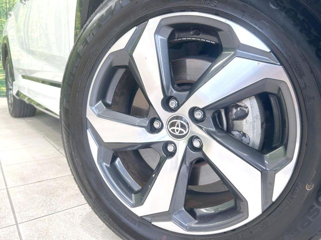 �y����18�C���`�A���~�z�C�[���z�O�ςɃ}�b�`���������A���~�z�C�[���𑕒����Ă���܂��B�e��ЊO�A���~�z�C�[����A�X�^�b�h���X�^�C�����戵�����Ă���܂��B���񂲑��k����������