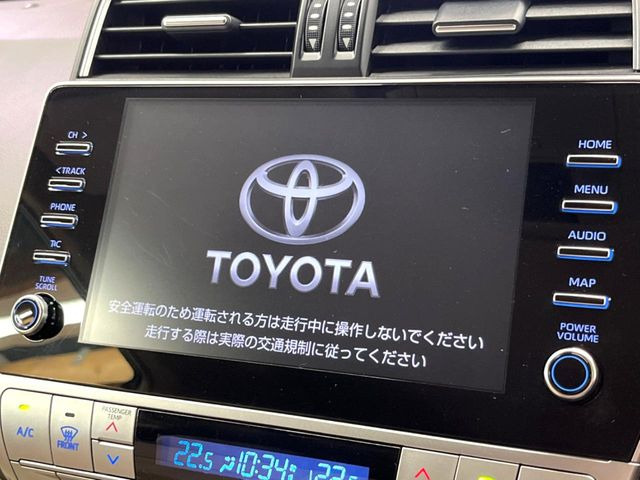 【メーカー純正ナビ】インテリアに溶け込むスタイリッシュな「専用設計」メーカーナビを装備♪視認性や操作性など基本性能にも優れ、より上質なカーライフをお楽しみいただけます。