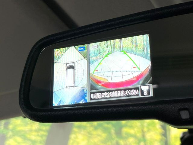 【アラウンドビューモニター】専用のカメラにより、上から見下ろしたような視点で360度クルマの周囲を確認することができます☆死角部分も確認しやすく、狭い場所での切り返しや駐車もスムーズに行えます。