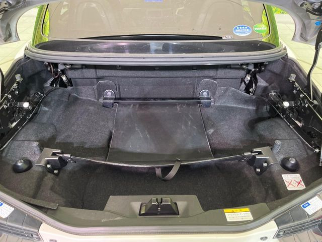 普段のお買い物や通勤、送迎等に十分な荷室スペースを確保しております。