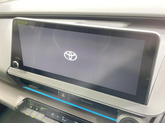 【12.3インチディスプレイオーディオ】スマートフォンと連携が可能な大画面ディスプレイオーディオです。スマートフォンのナビ機能を使用したり、Bluetooth接続で音楽もお楽しみいただけます!