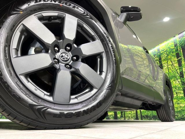 �y����18�C���`�A���~�z�C�[���z�O�ςɃ}�b�`���������A���~�z�C�[���𑕒����Ă���܂��B�e��ЊO�A���~�z�C�[����A�X�^�b�h���X�^�C�����戵�����Ă���܂��B���񂲑��k����������