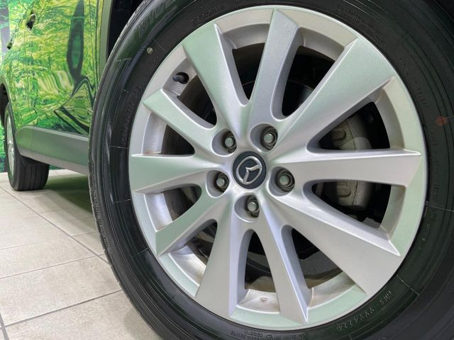 �y����17�C���`�A���~�z�C�[���z�O�ςɃ}�b�`���������A���~�z�C�[���𑕒����Ă���܂��B�e��ЊO�A���~�z�C�[����A�X�^�b�h���X�^�C�����戵�����Ă���܂��B���񂲑��k����������