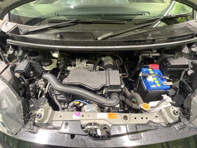 親切・丁寧な専門メカニックスタッフが応対!・車検・点検整備・事故等の修理などアフターサービスも安心。お車のカスタマイズもネクステージのサービススタッフまでご相談ください!