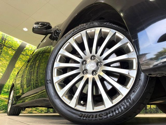�y����18�C���`�A���~�z�C�[���z�O�ςɃ}�b�`���������A���~�z�C�[���𑕒����Ă���܂��B�e��ЊO�A���~�z�C�[����A�X�^�b�h���X�^�C�����戵�����Ă���܂��B���񂲑��k����������