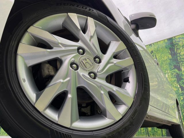 �y����16�C���`�A���~�z�C�[���z�O�ςɃ}�b�`���������A���~�z�C�[���𑕒����Ă���܂��B�e��ЊO�A���~�z�C�[����A�X�^�b�h���X�^�C�����戵�����Ă���܂��B���񂲑��k����������