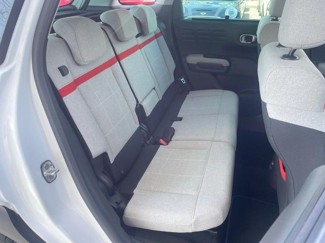 ���㕔���Ȃ��C�ɂȂ�悤�ȃL�Y�E�����ւ��蓙�A�傫�ȃ_���[�W�͂Ȃ��A�ǍD�ȏ�Ԃł��B