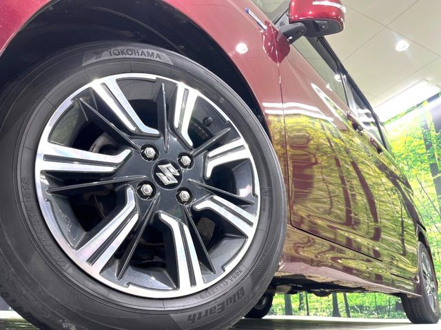 �y����15�C���`�A���~�z�C�[���z�O�ςɃ}�b�`���������A���~�z�C�[���𑕒����Ă���܂��B�e��ЊO�A���~�z�C�[����A�X�^�b�h���X�^�C�����戵�����Ă���܂��B���񂲑��k����������