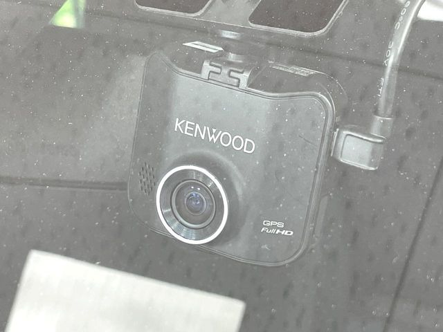 【ドライブレコーダー】ドライブレコーダー装備!走行中はもちろん、あおり運転や事故に遭遇した際、映像で記録し、万一のリスクに備えます。※記録用SDカードはお客様ご自身でご準備いただく必要があります。