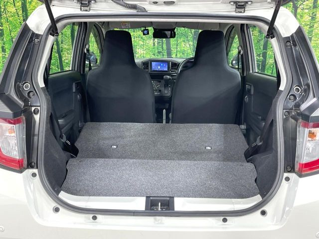 普段のお買い物や通勤、送迎等に十分な荷室スペースを確保しております。セカンドシートを倒すと、大きな荷物の積載も可能です♪