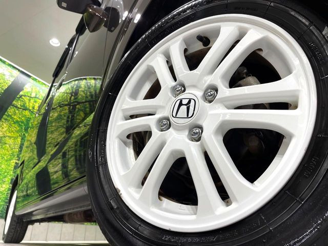 �y����14�C���`�A���~�z�C�[���z�O�ςɃ}�b�`���������A���~�z�C�[���𑕒����Ă���܂��B�e��ЊO�A���~�z�C�[����A�X�^�b�h���X�^�C�����戵�����Ă���܂��B���񂲑��k����������
