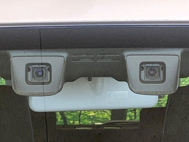【スズキ セーフティサポート】走行中に前方の車両等を認識し、衝突しそうな時は警報とブレーキで衝突回避と被害軽減をアシスト。より安全にドライブをお楽しみいただけます。