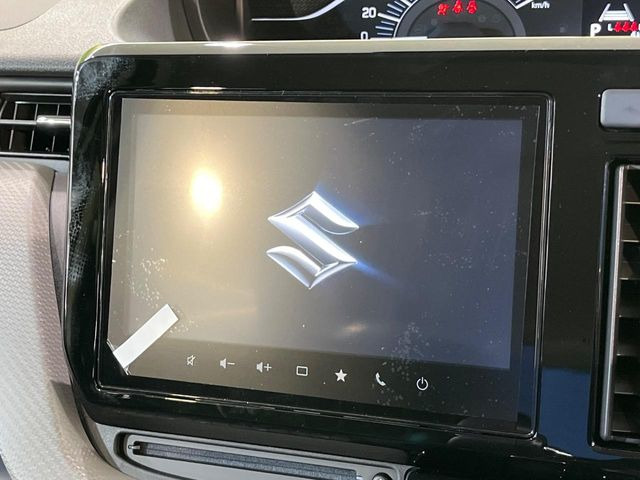 【純正9型ナビ】人気の純正ナビを装備。オーディオ機能も充実しており、Bluetooth接続すればお持ちのスマホやMP3プレイヤーの音楽を再生可能!毎日の運転がさらに楽しくなります!!