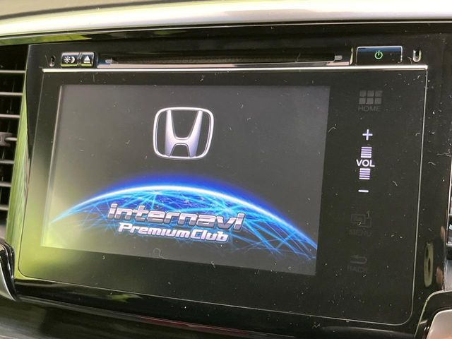 【純正ナビ】人気の純正ナビを装備。オーディオ機能も充実しており、Bluetooth接続すればお持ちのスマホやMP3プレイヤーの音楽を再生可能!毎日の運転がさらに楽しくなります!!