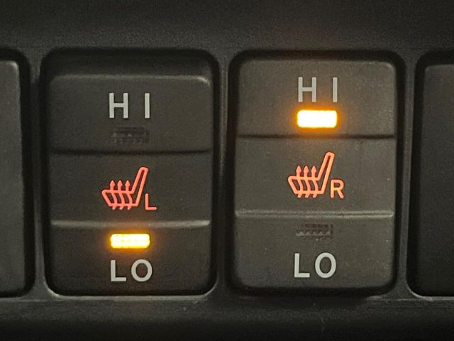 【シートヒーター】寒い日に重宝するシートヒーター!エアコンより早く温まってくれるので寒がりの人も安心ですね♪エアコンの温風は乾燥するから苦手、という方にもをおすすめです。