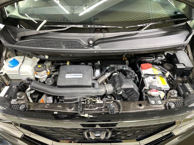 親切・丁寧な専門メカニックスタッフが応対!・車検・点検整備・事故等の修理などアフターサービスも安心。お車のカスタマイズもネクステージのサービススタッフまでご相談ください!