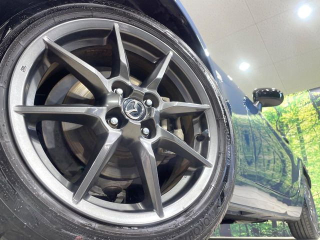 �y����16�C���`�A���~�z�C�[���z�O�ςɃ}�b�`���������A���~�z�C�[���𑕒����Ă���܂��B�e��ЊO�A���~�z�C�[����A�X�^�b�h���X�^�C�����戵�����Ă���܂��B���񂲑��k����������