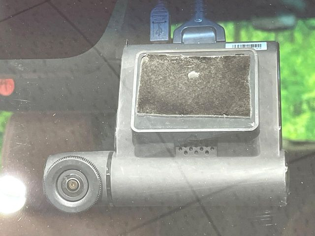 【ドライブレコーダー】ドライブレコーダー装備!走行中はもちろん、あおり運転や事故に遭遇した際、映像で記録し、万一のリスクに備えます。※記録用SDカードはお客様ご自身でご準備いただく必要があります。