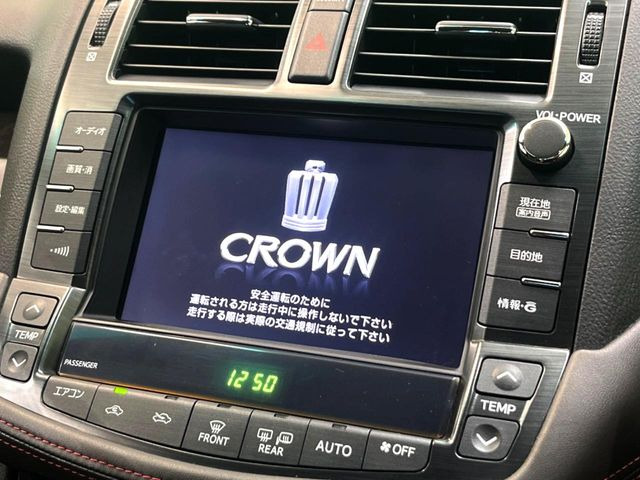 【メーカー純正ナビ】インテリアに溶け込むスタイリッシュな「専用設計」メーカーナビを装備♪視認性や操作性など基本性能にも優れ、より上質なカーライフをお楽しみいただけます。