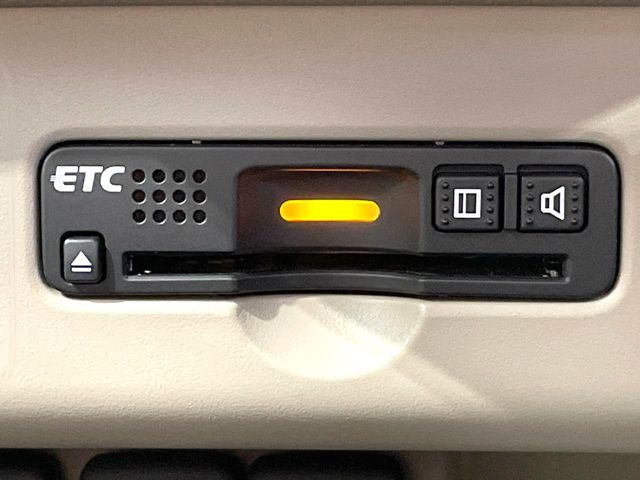 【ETC】高速道路の料金所をストレスなく通過!話題のスポットやサービスエリアに多い「スマートIC」利用時は必須のアイテムです。当店でセットアップを実施、ご納車当日からすぐにご利用いただけます!