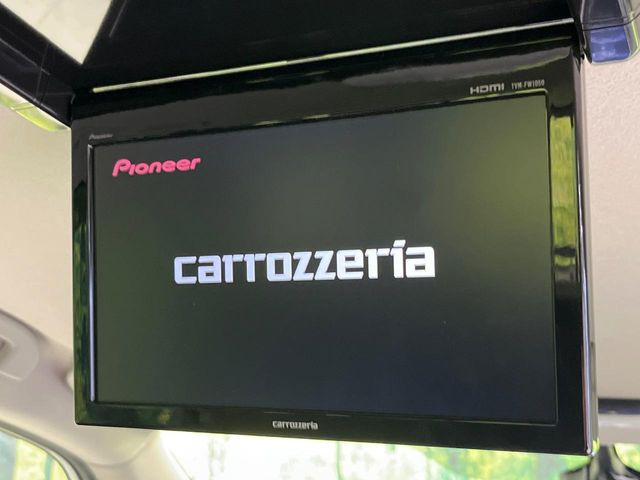 【フリップダウンモニター】大画面モニターで後席でもエンタメをお楽しみいただけます。小さなお子様にも大人気の装備です♪